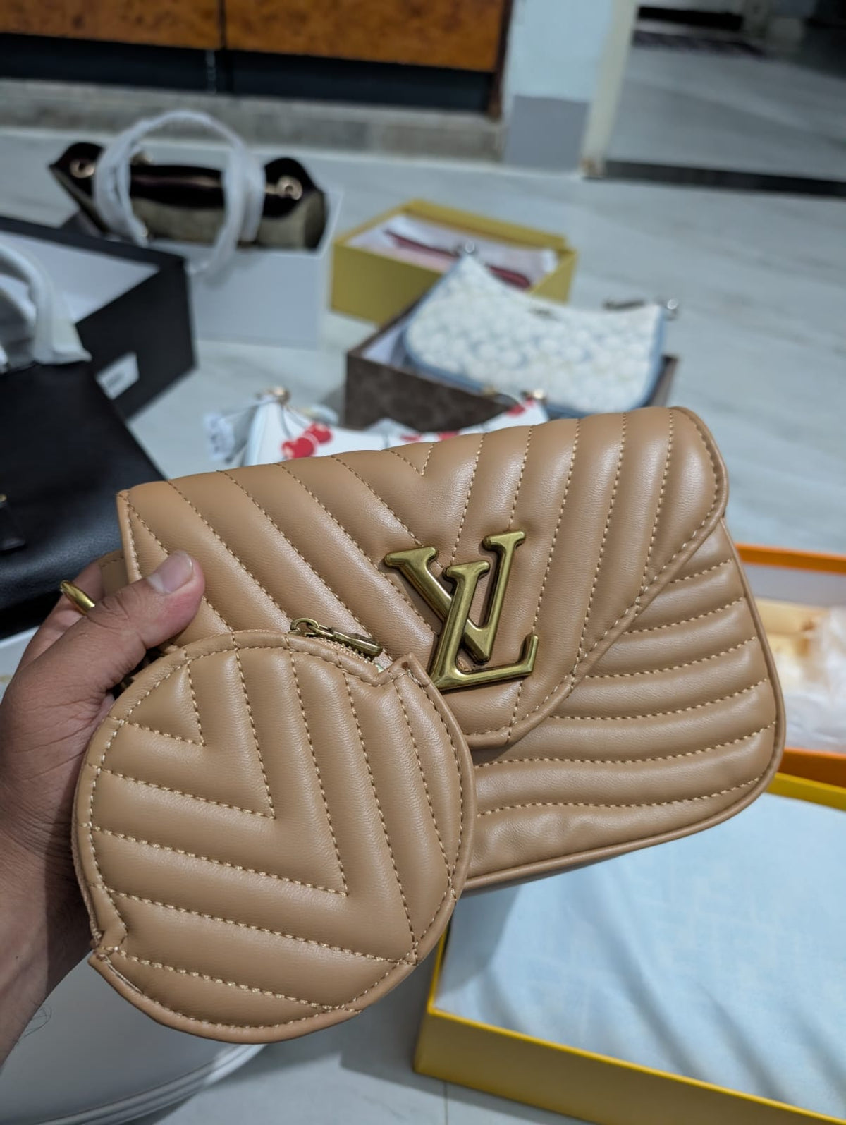 Louis Vui_ton New Wave Multi Pochette in Quilted Leather – Beige/Tan