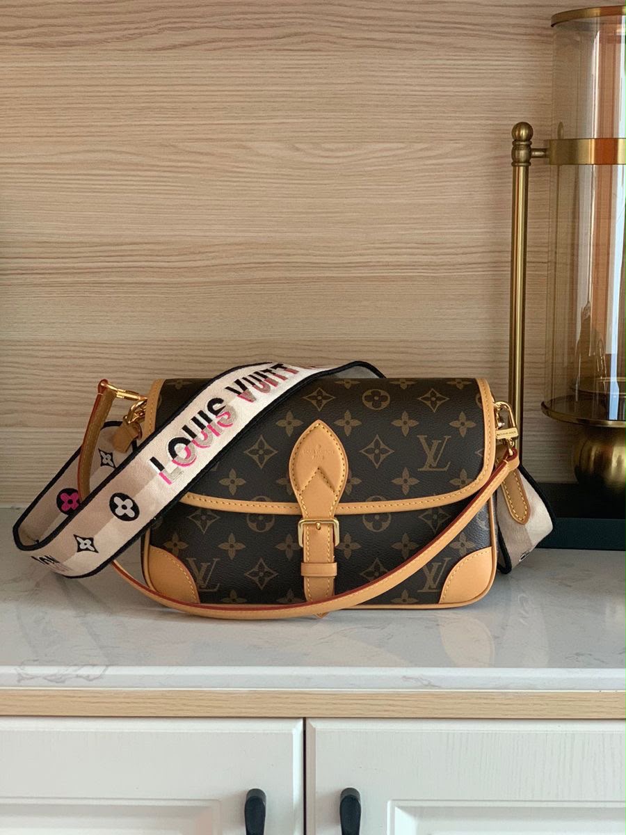 Lou_s Vuitton Classic Monogram Flap Bag with Wide Logo Strap