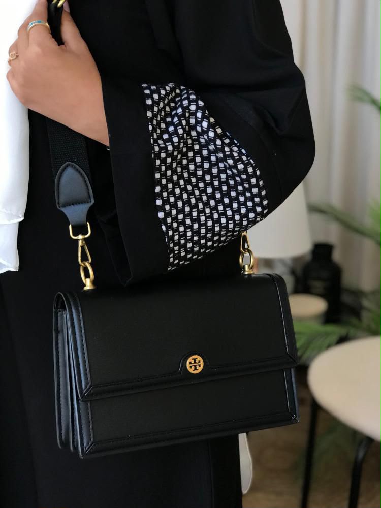 To_y Burch Classic Leather Flap Crossbody Bag – Black