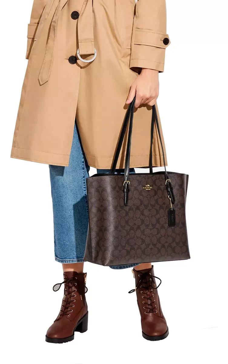 Coa_h Signature Canvas Gallery Tote – Dark Brown & Black